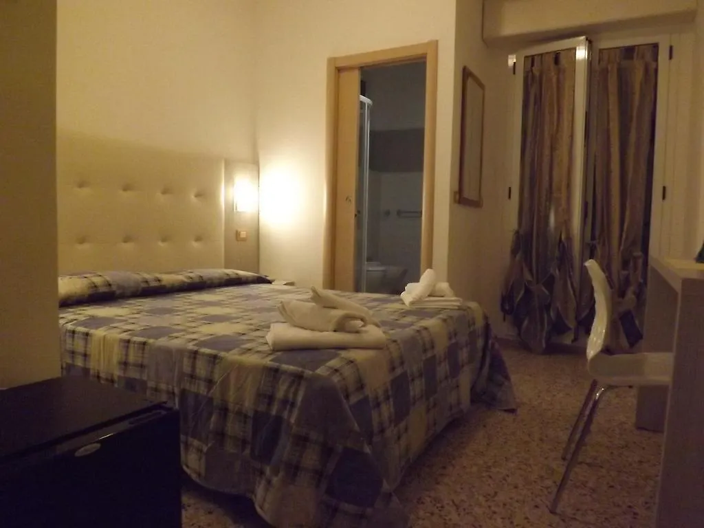 Hotel Aurora Misano Adriatico 3*,
