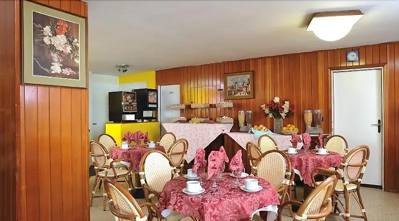 Hotel Aurora Misano Adriatico 3*,